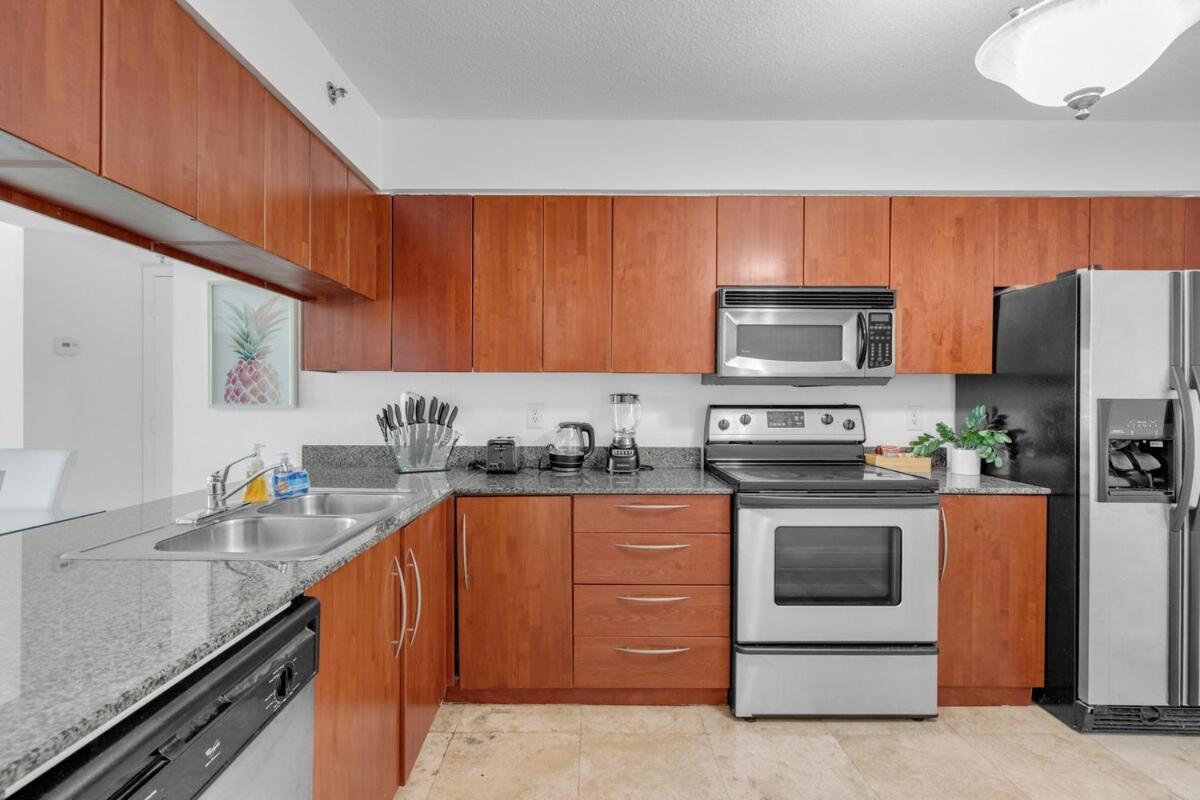 Skyline Water View 2br Free Parking *