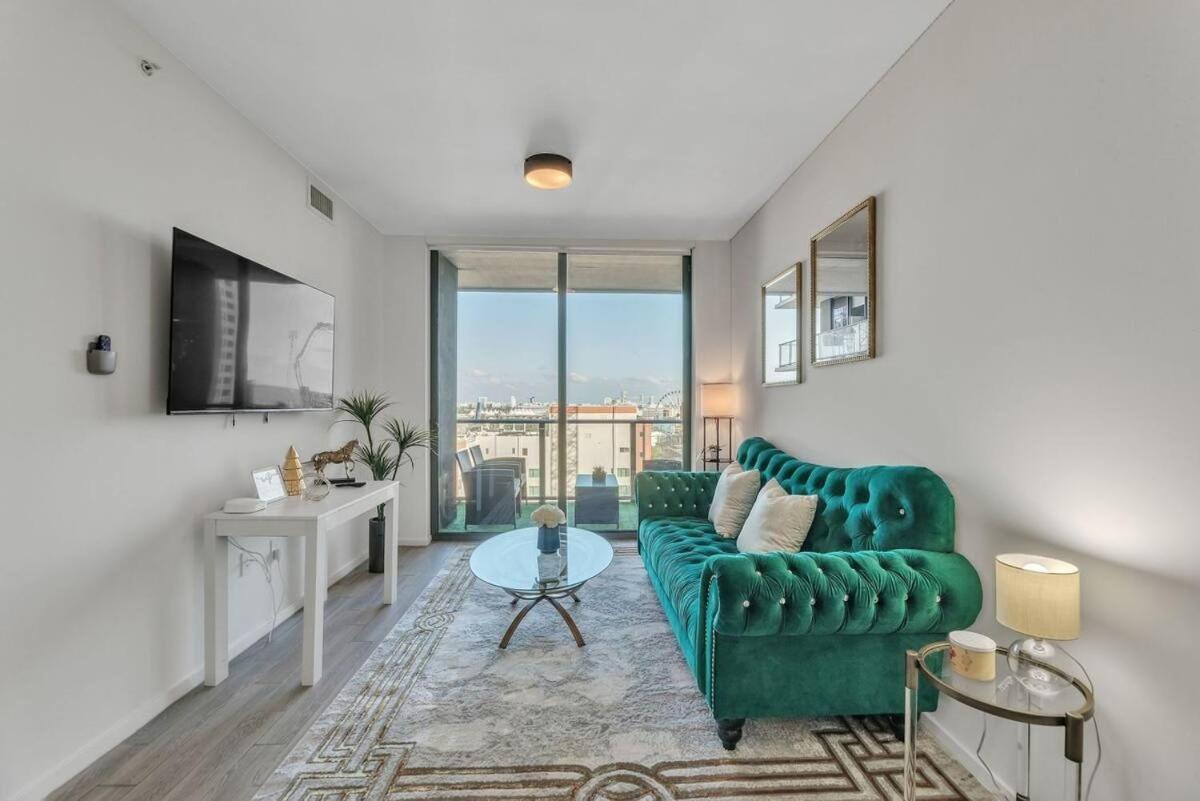 Miami-2br Brickell - Pool - Gym Apartment