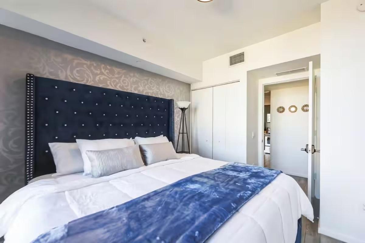 Miami-2br Brickell - Pool - Gym *