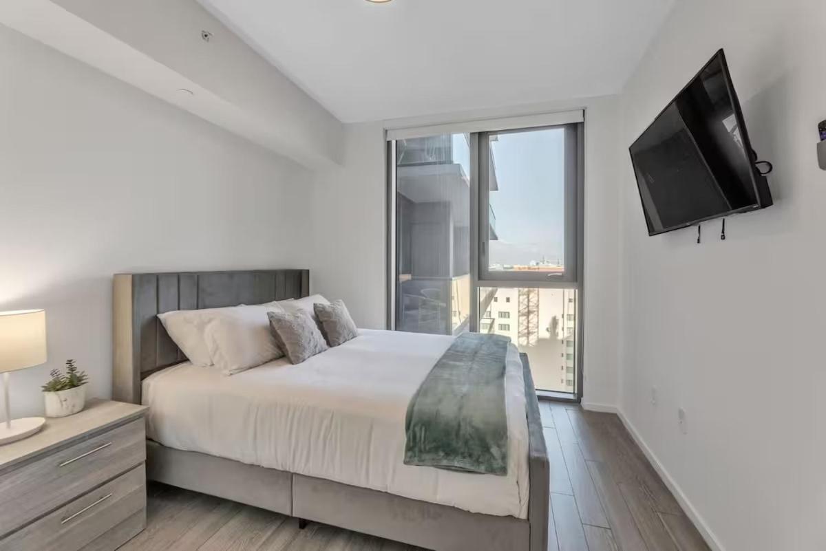 Miami-2br Brickell - Pool - Gym Miami
