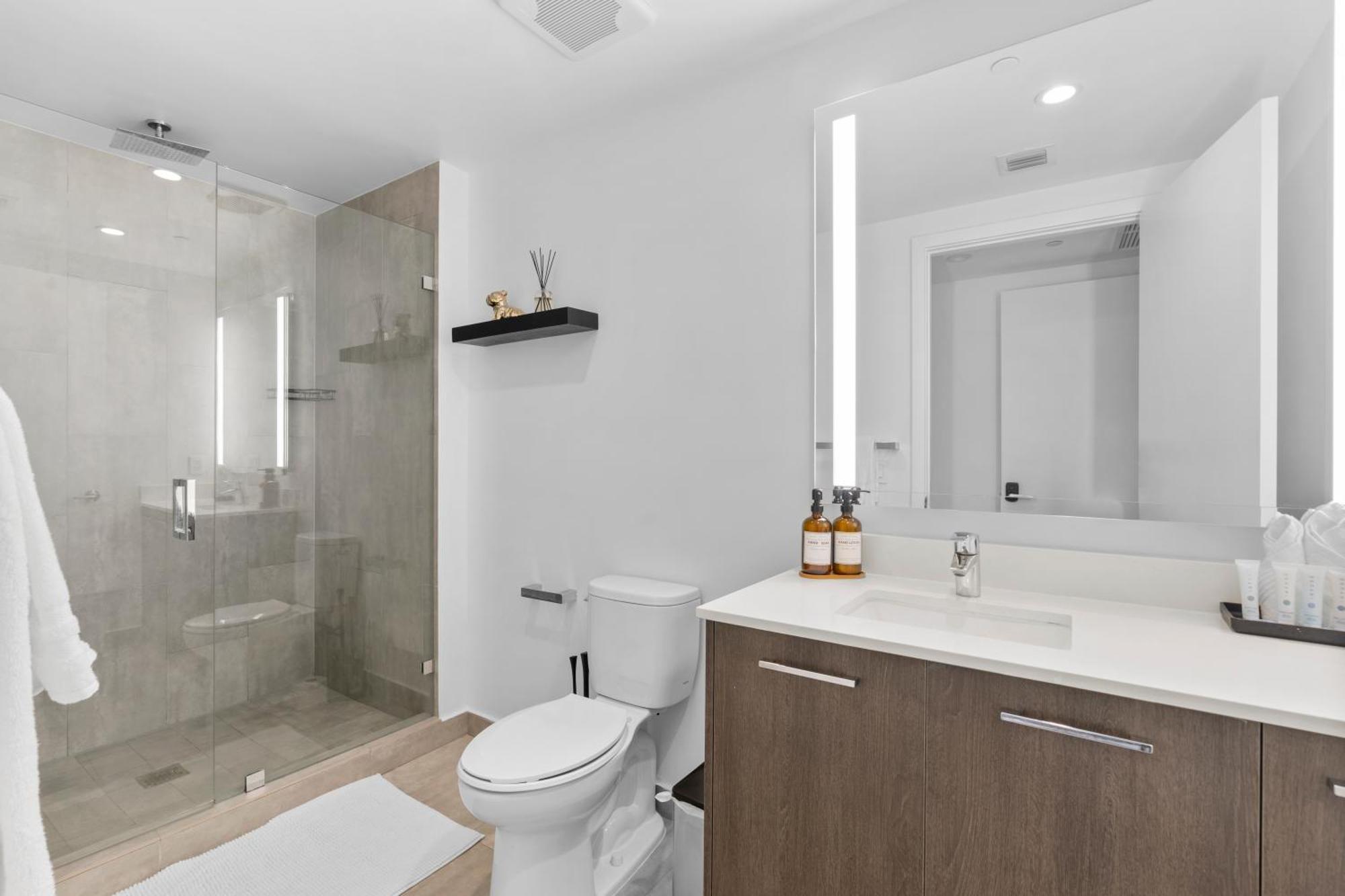 Beautiful 2 Beds, 2 Bath Apartment Miami