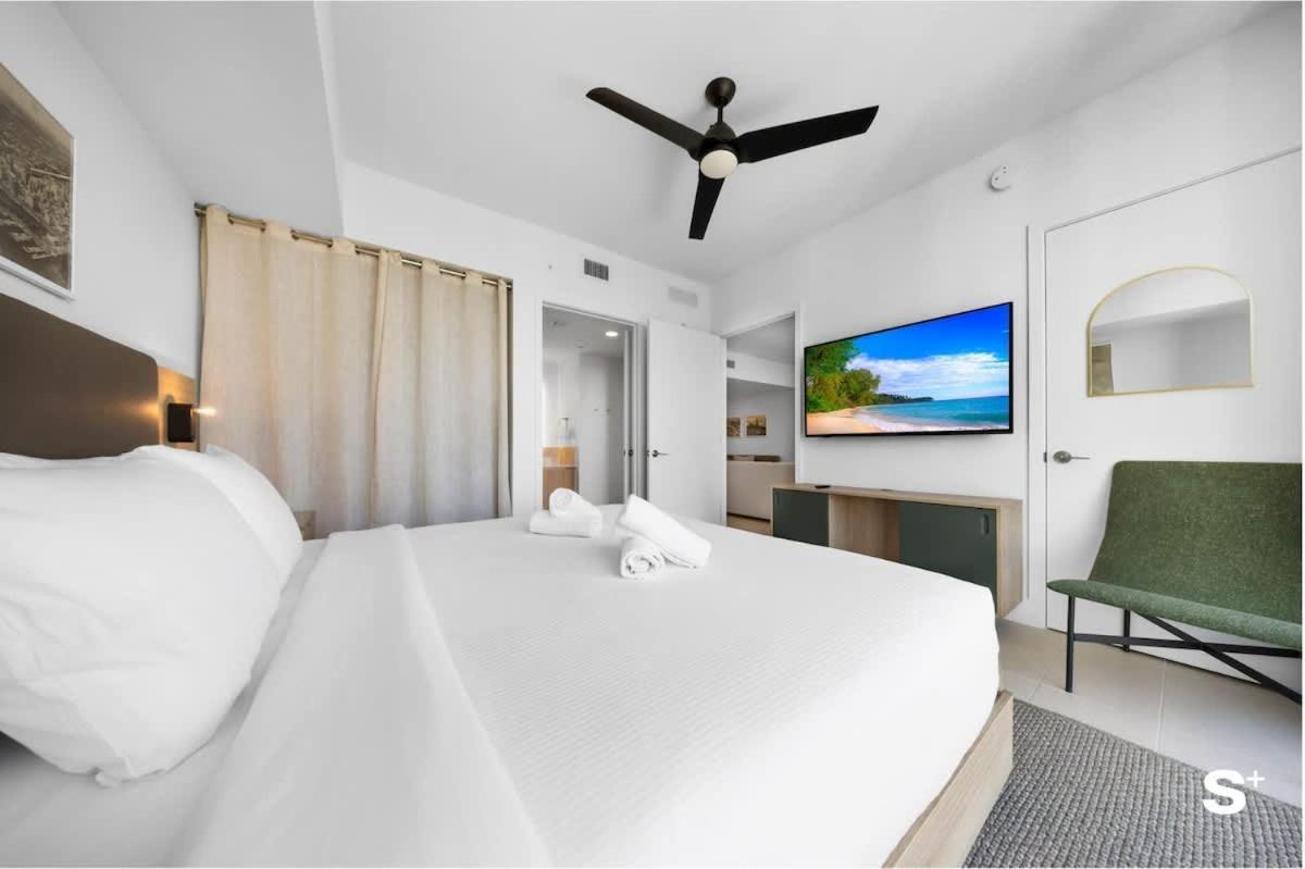 Stylish Cityscape 1bd In With Panoramic Views *