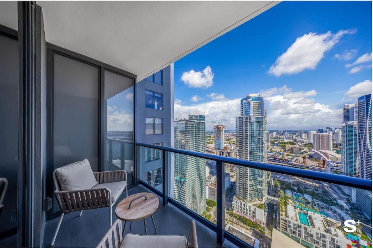 Stylish Cityscape 1bd In With Panoramic Views Holiday home