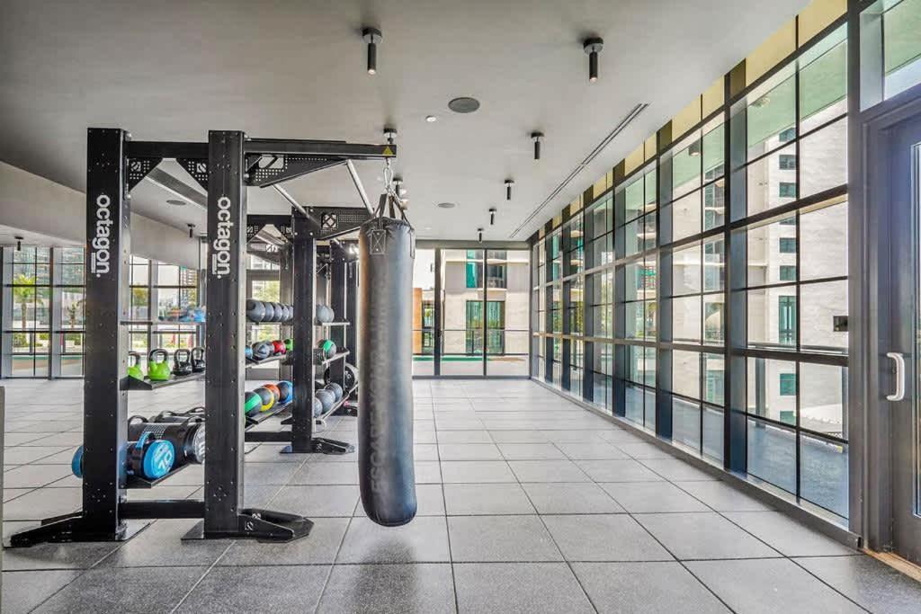 1br - Pool & Gym