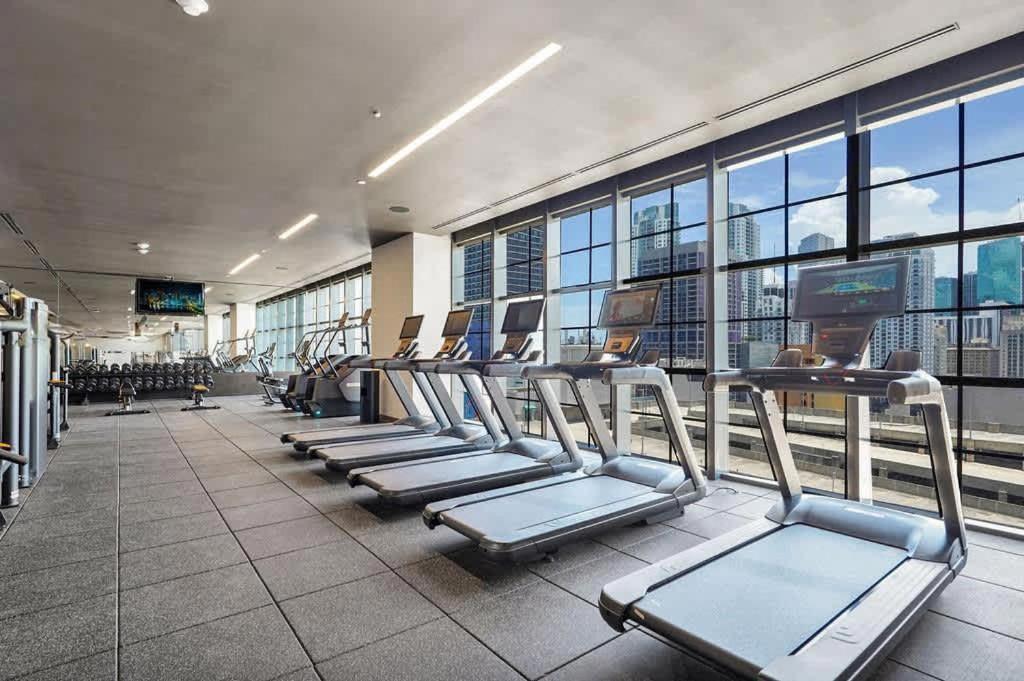 1br - Pool & Gym Miami