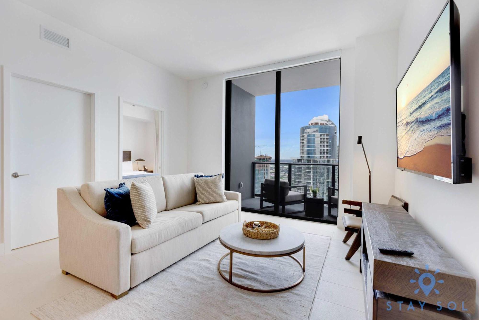 1br - Pool & Gym Miami