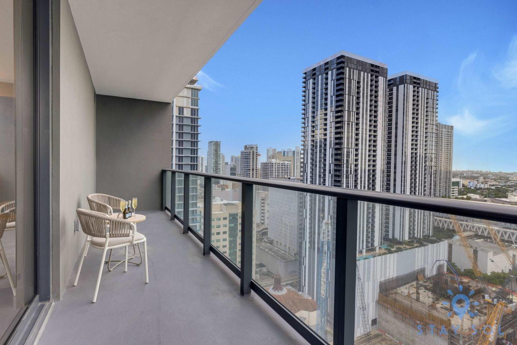 Apartment Modern Stylish 2br-2bth