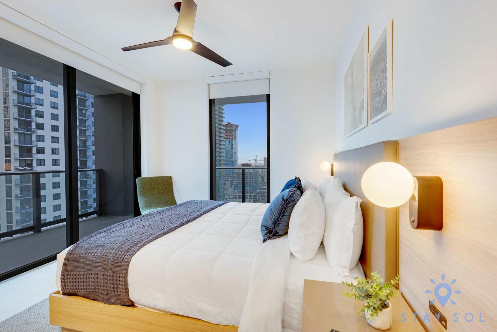 Modern Stylish 2br-2bth *