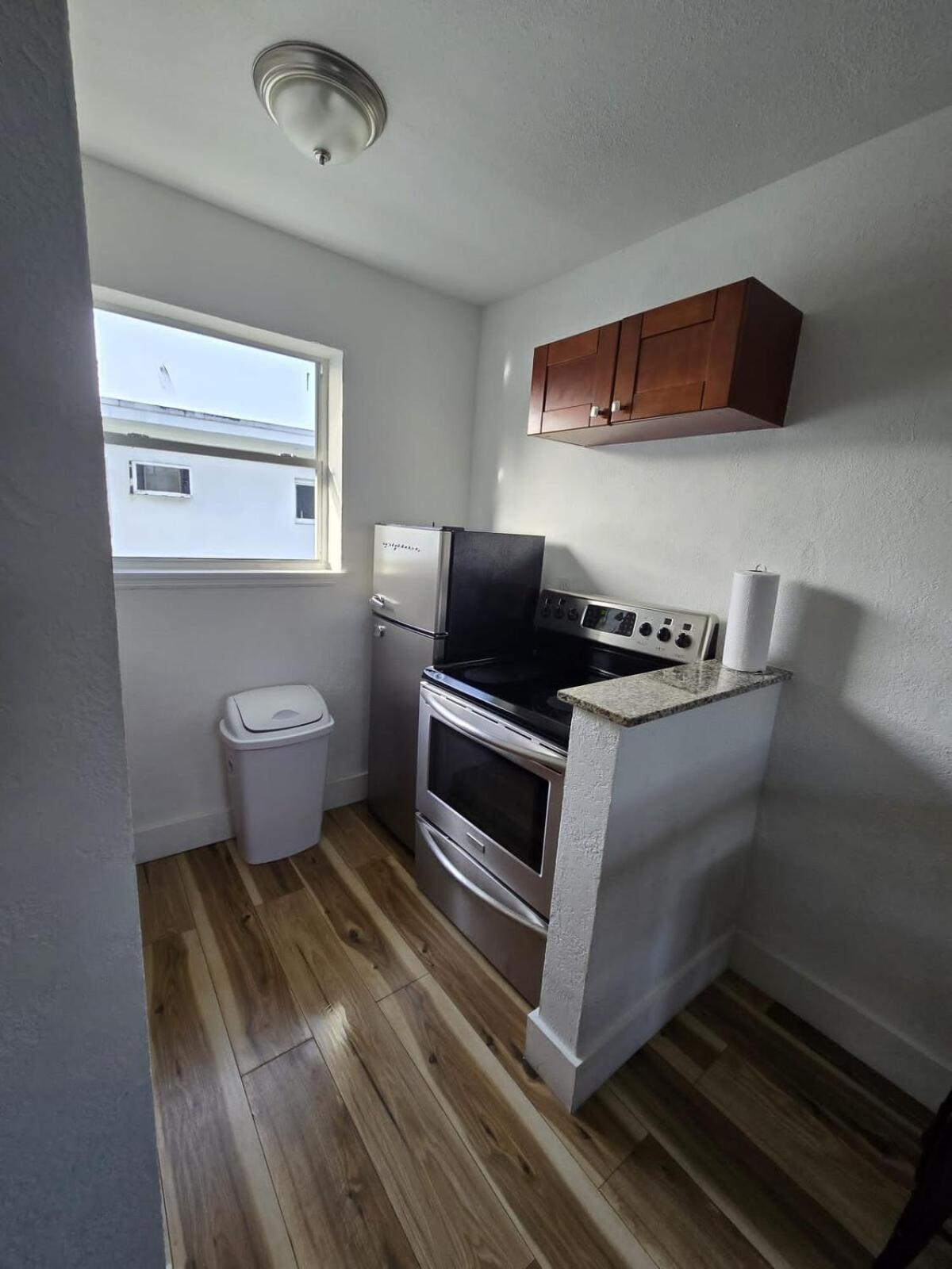 Apartment Cozy Place Near Design District - 4 *