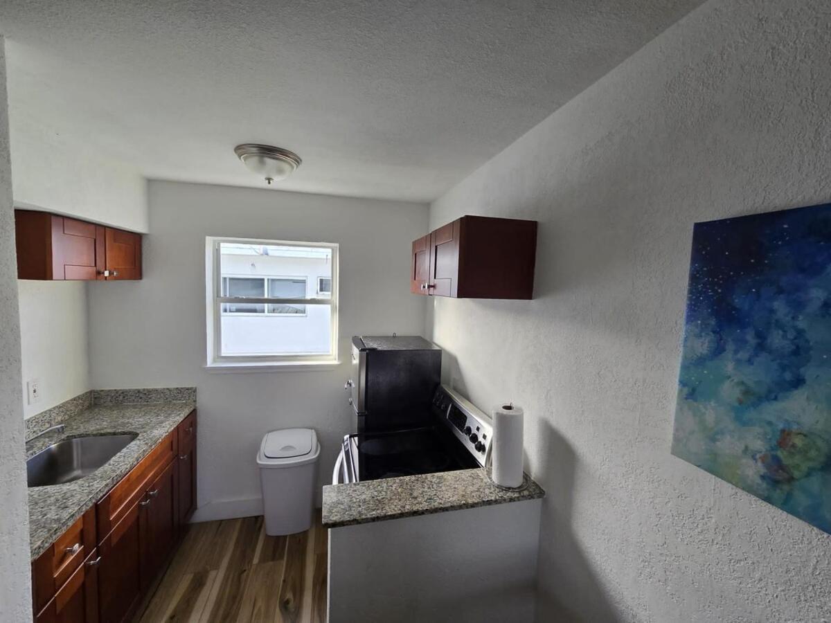 Cozy Place Near Design District - 4 *