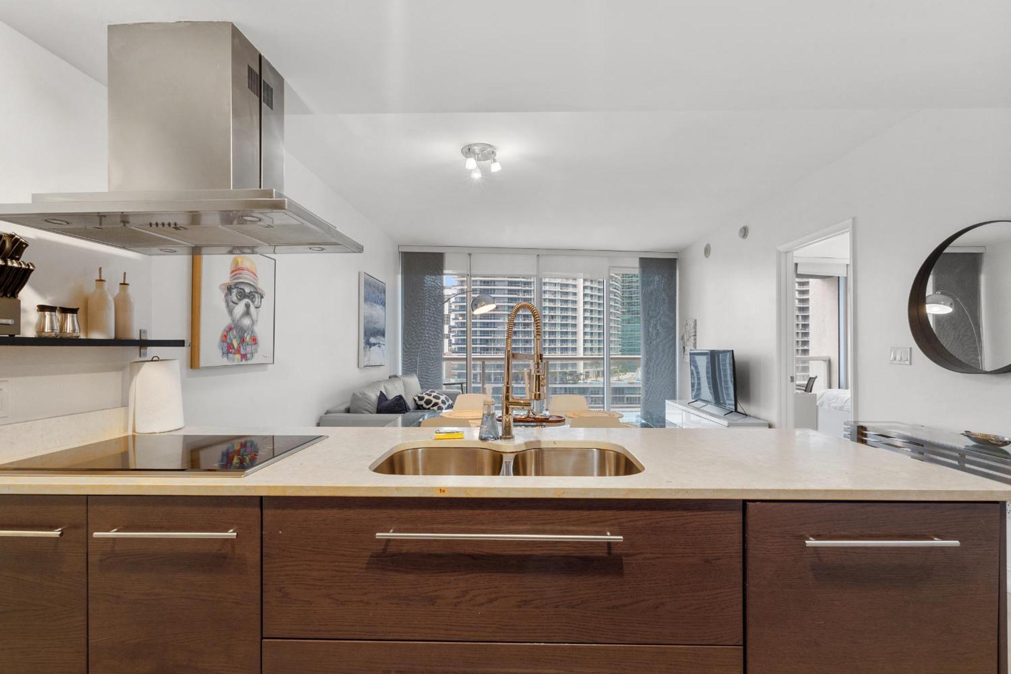 Apartment Upscale #2003 In The Heart Of Brickell