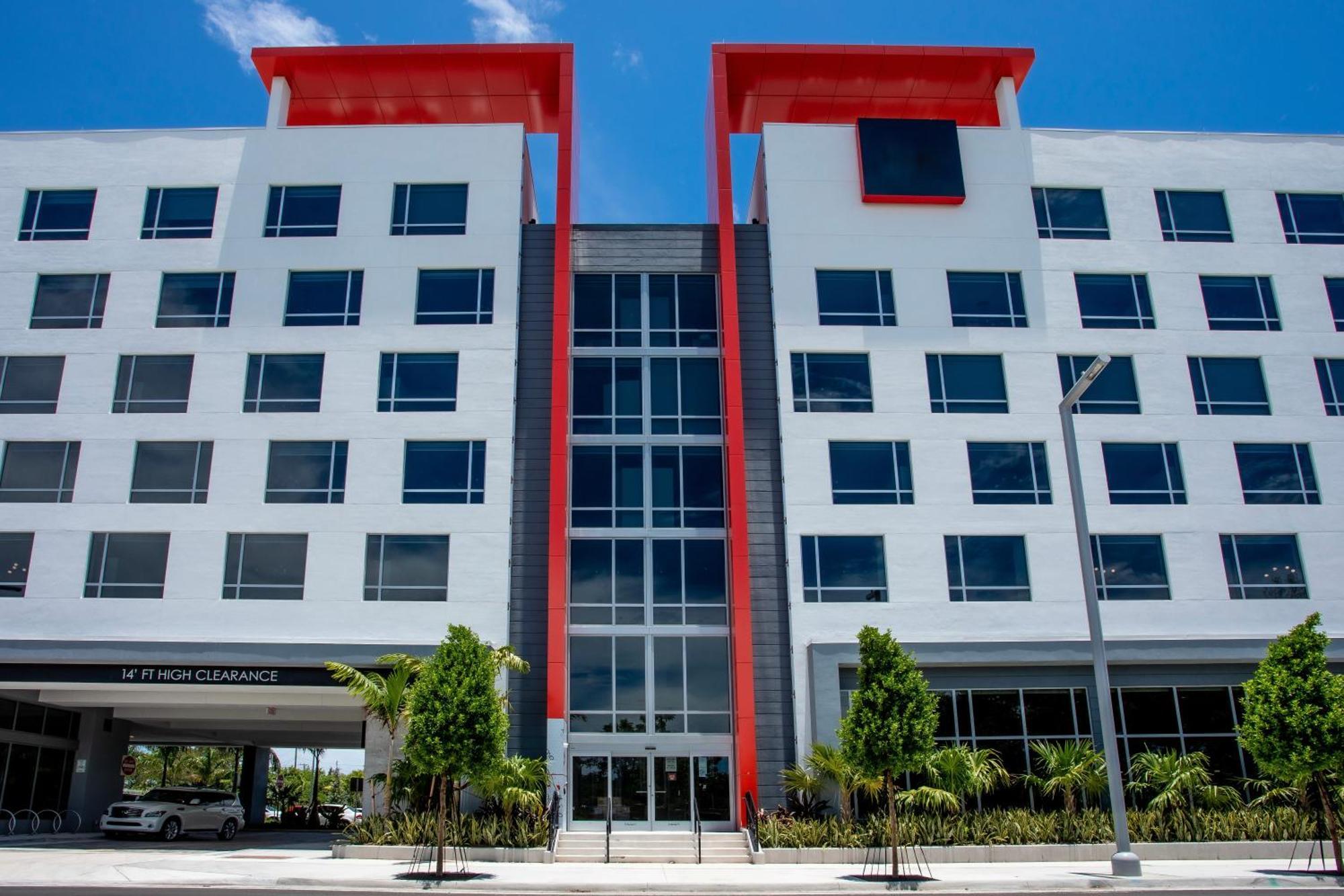 Hotel Kompose Boutique Miami Airport