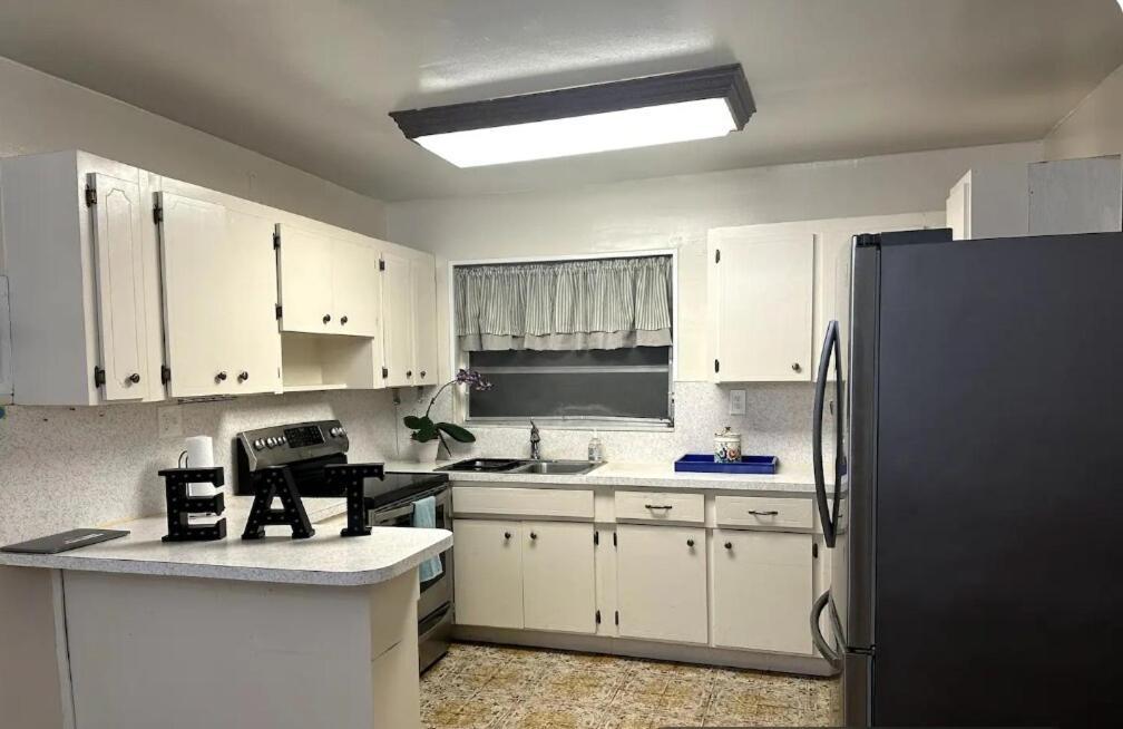 Queen Quarter Shared Female B6 Apartment *