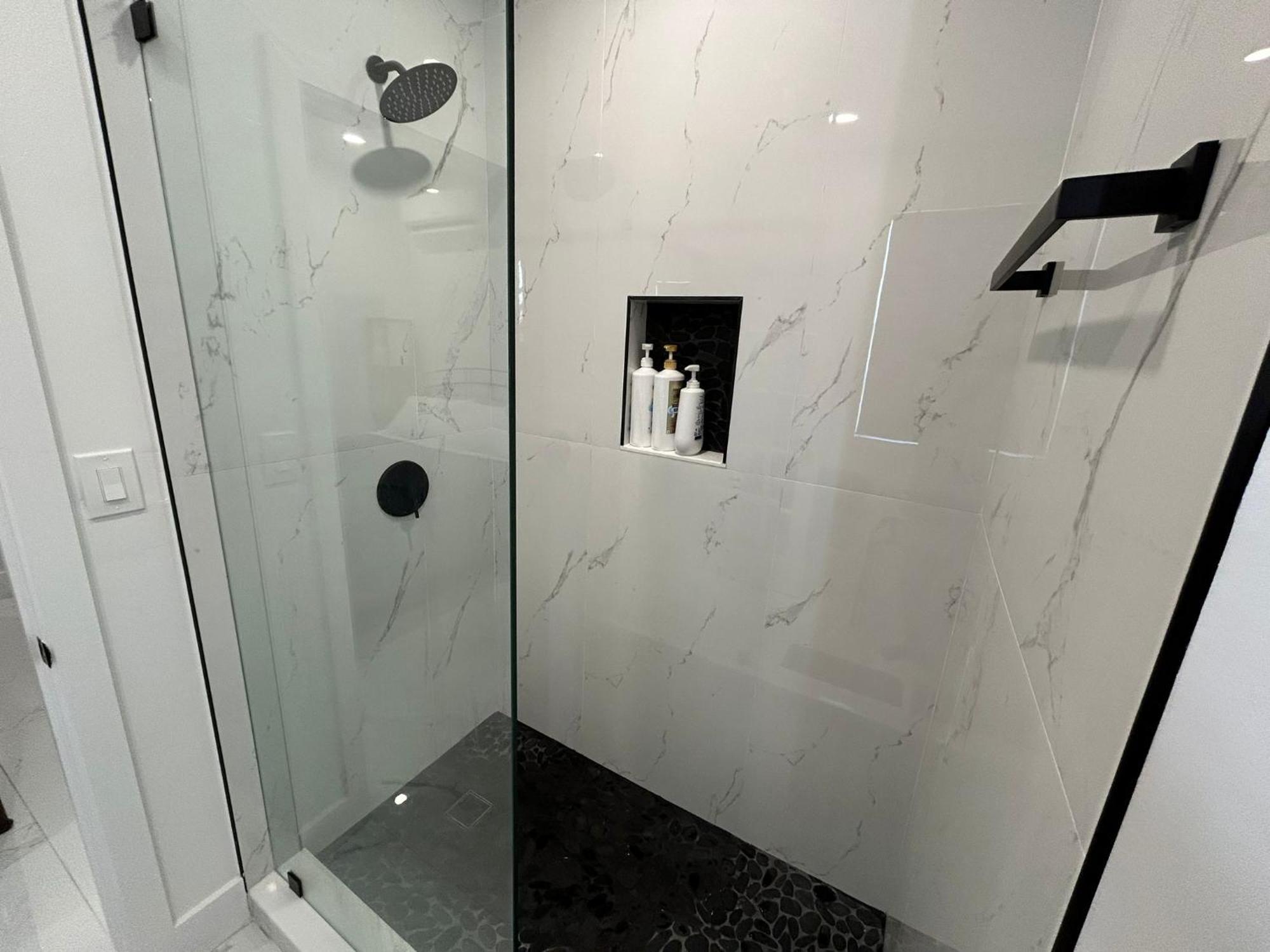 Gorgeous Private Room, Near The Airport - Free Parking - 01 * Miami