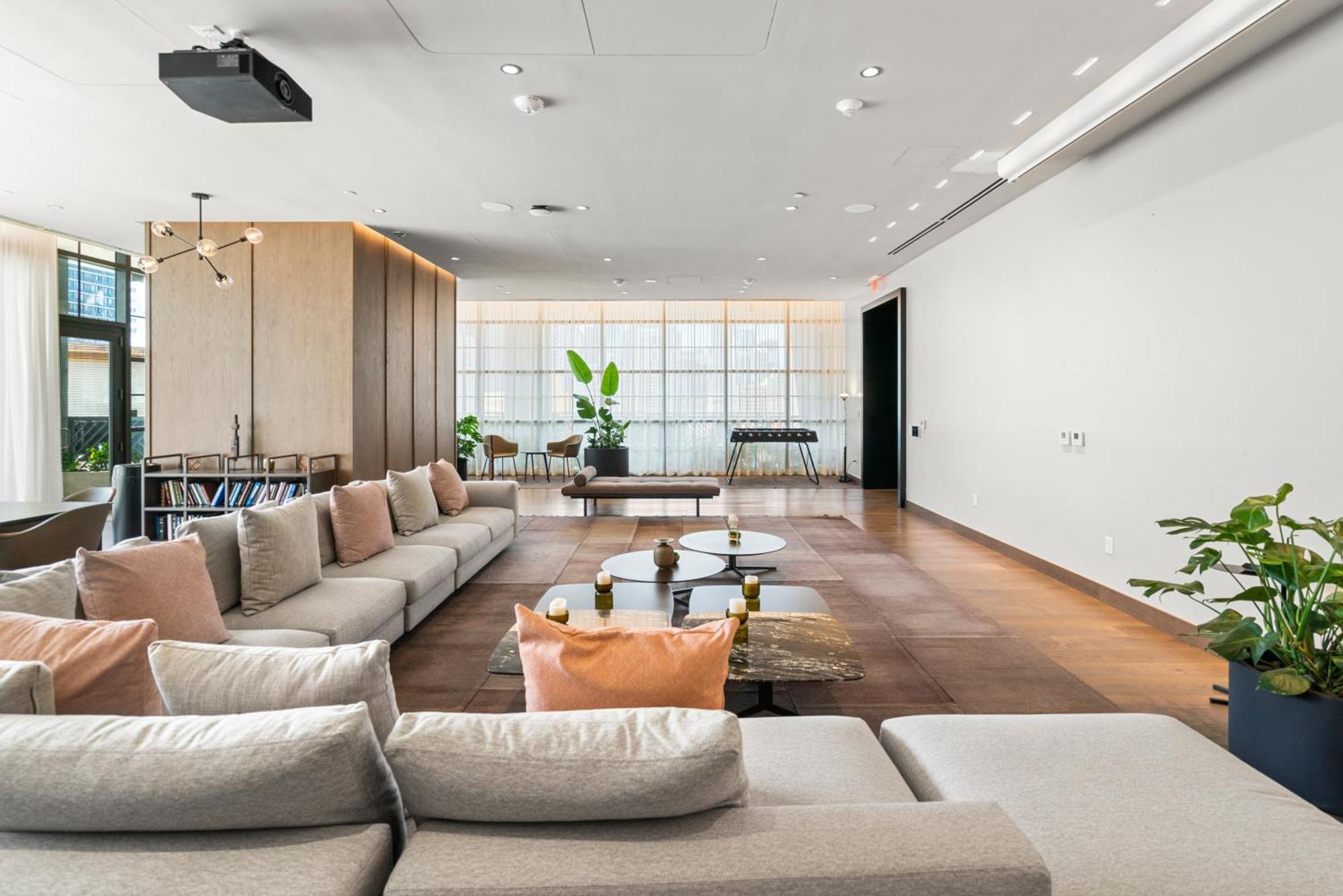 New 26th Floor Amazing View 2br-2ba Apartment *