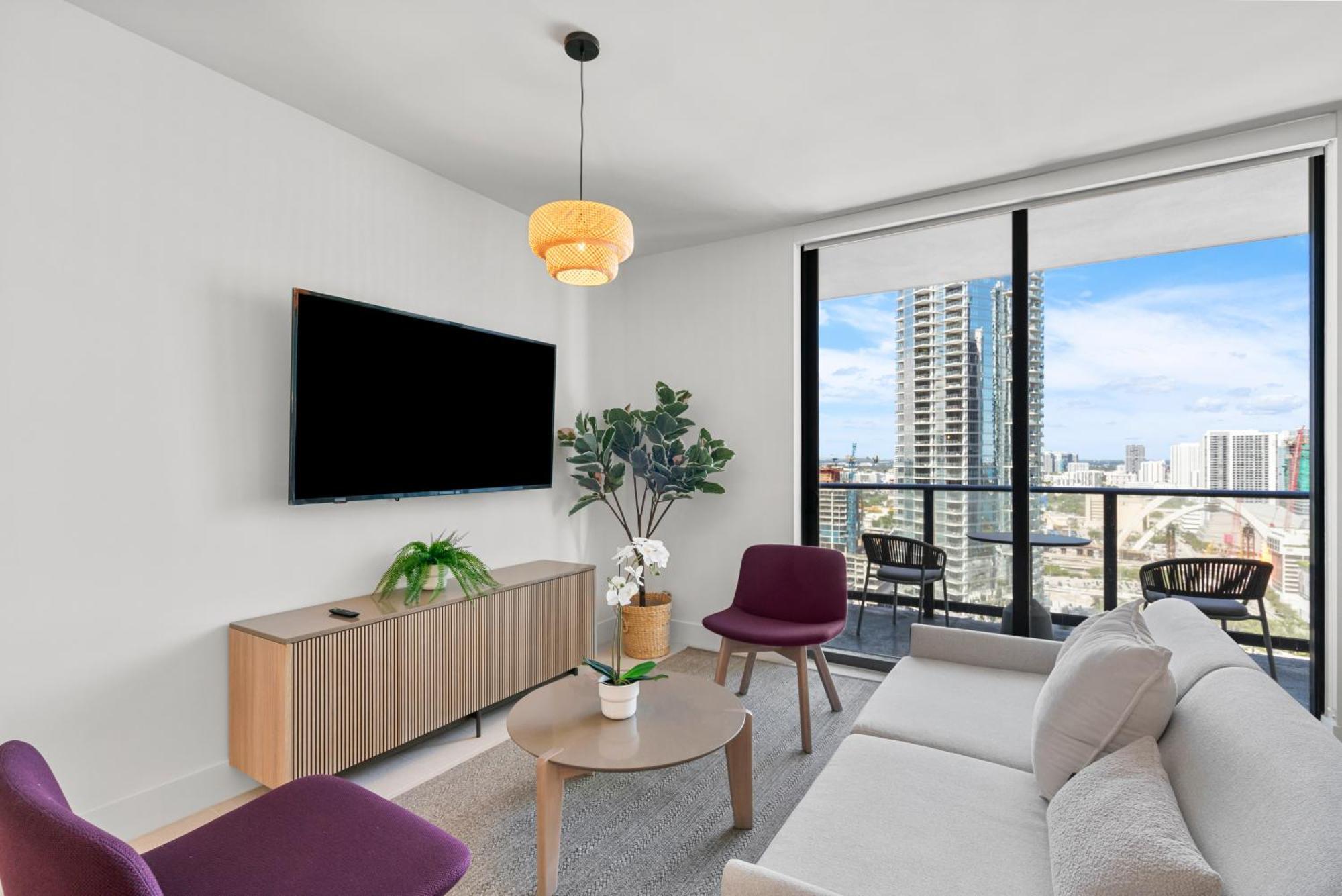 New 26th Floor Amazing View 2br-2ba *