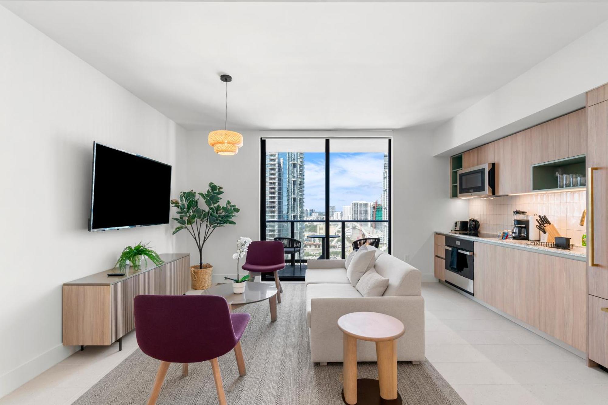 New 26th Floor Amazing View 2br-2ba *
