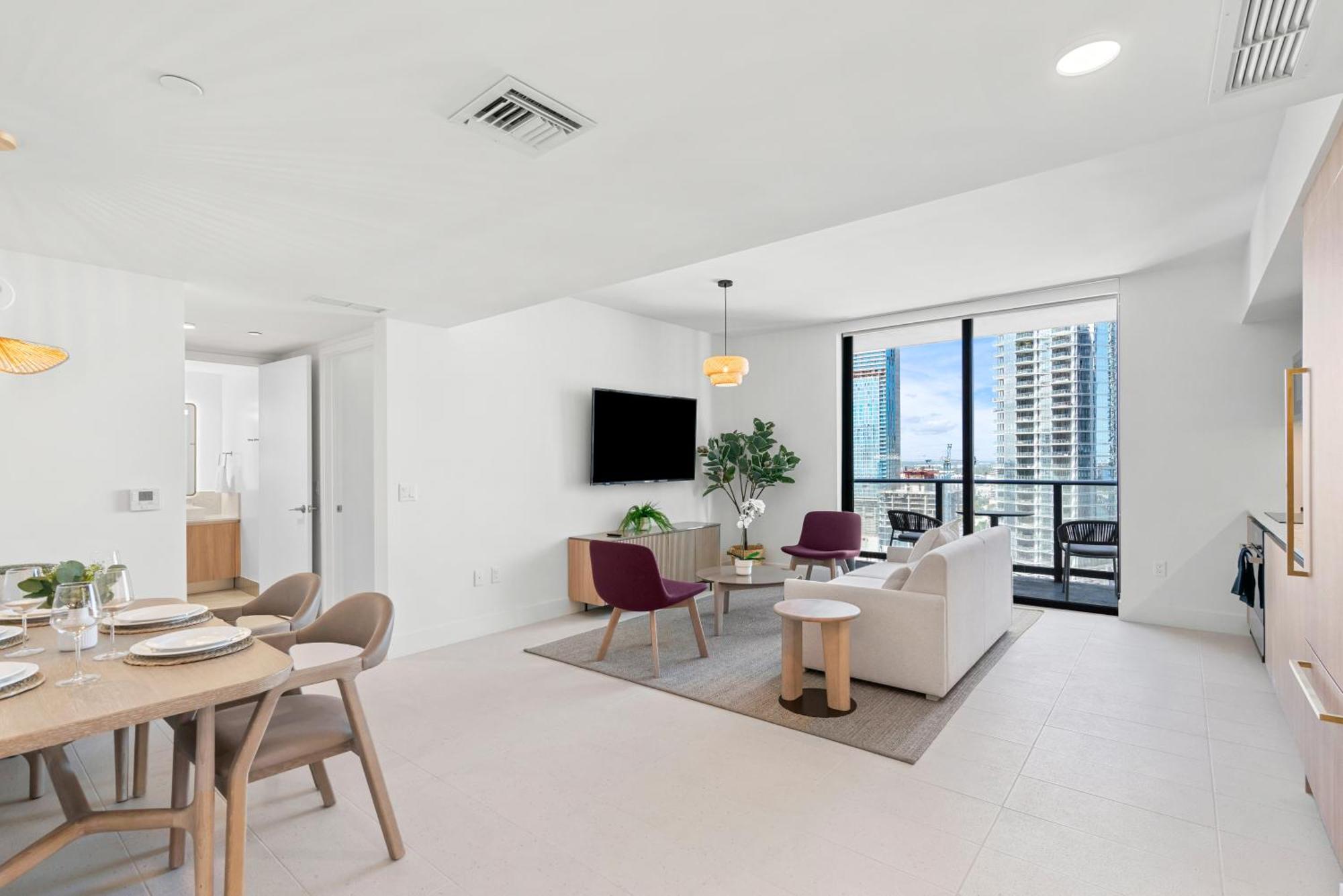 New 26th Floor Amazing View 2br-2ba Apartment *