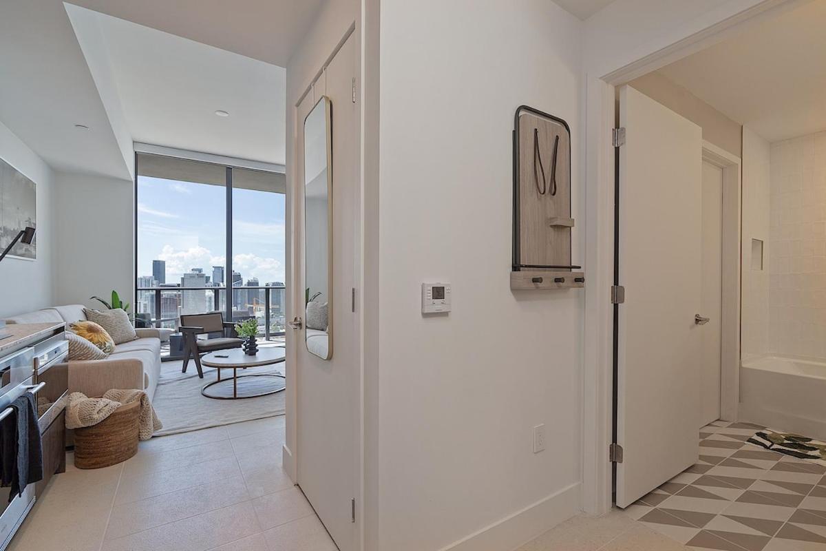 Stylish 1bd Penthouse - Bay View