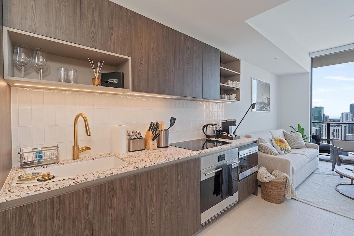 Stylish 1bd Penthouse - Bay View