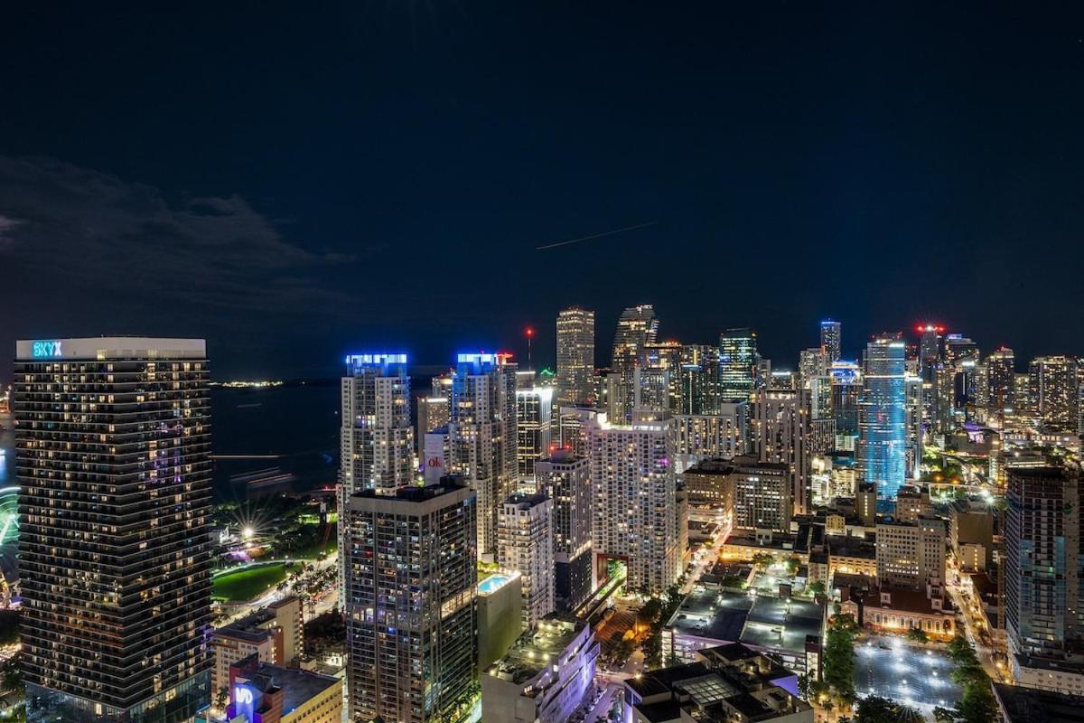 Stylish 1bd On 46th Floor Apartment *