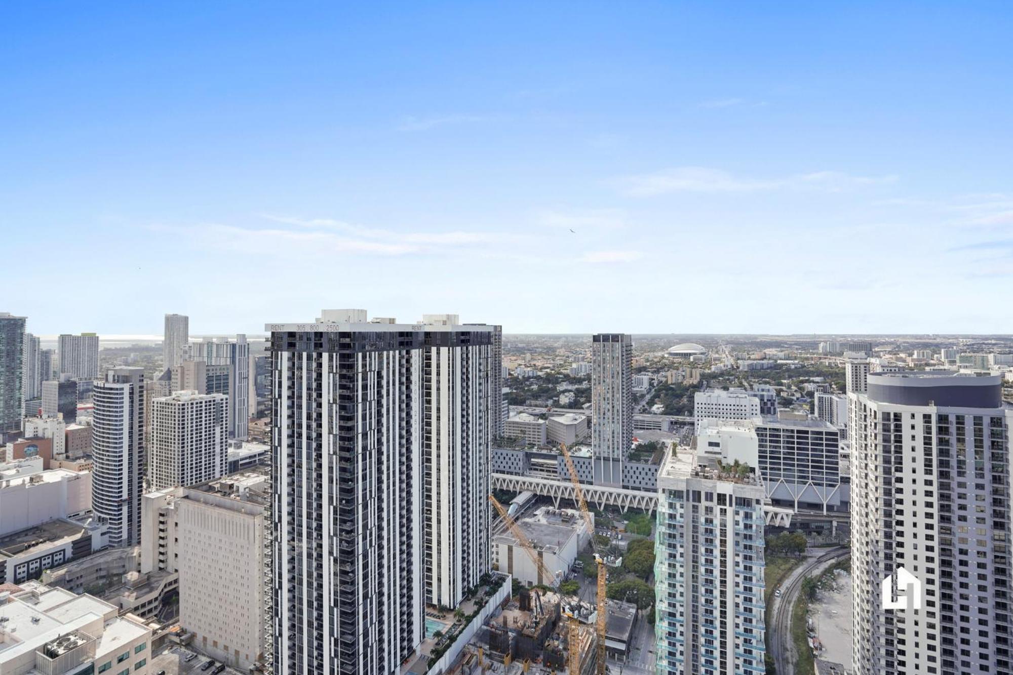 Stylish With Partial Ocean Views In Downtown! Apartment Miami