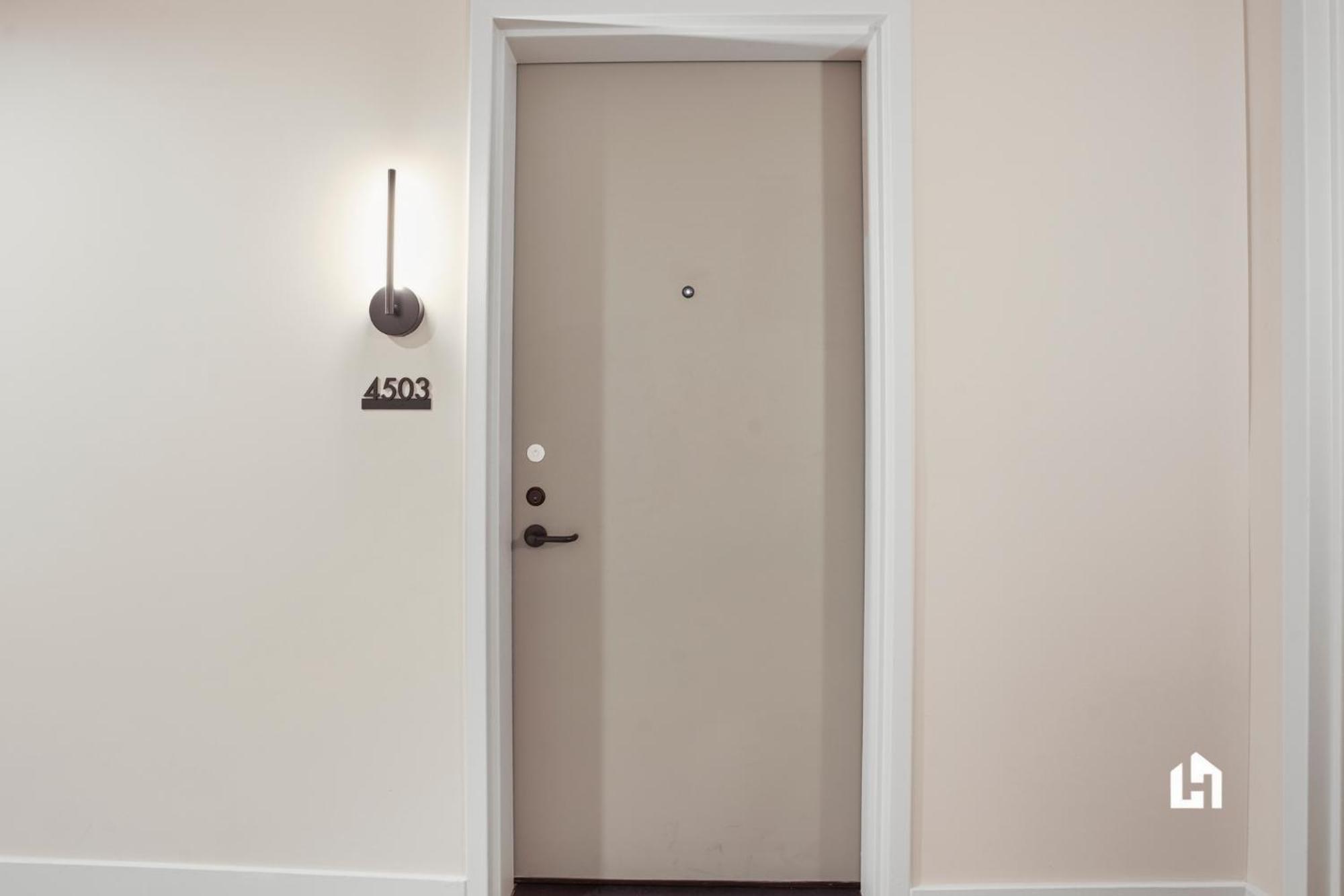 Stylish With Partial Ocean Views In Downtown!