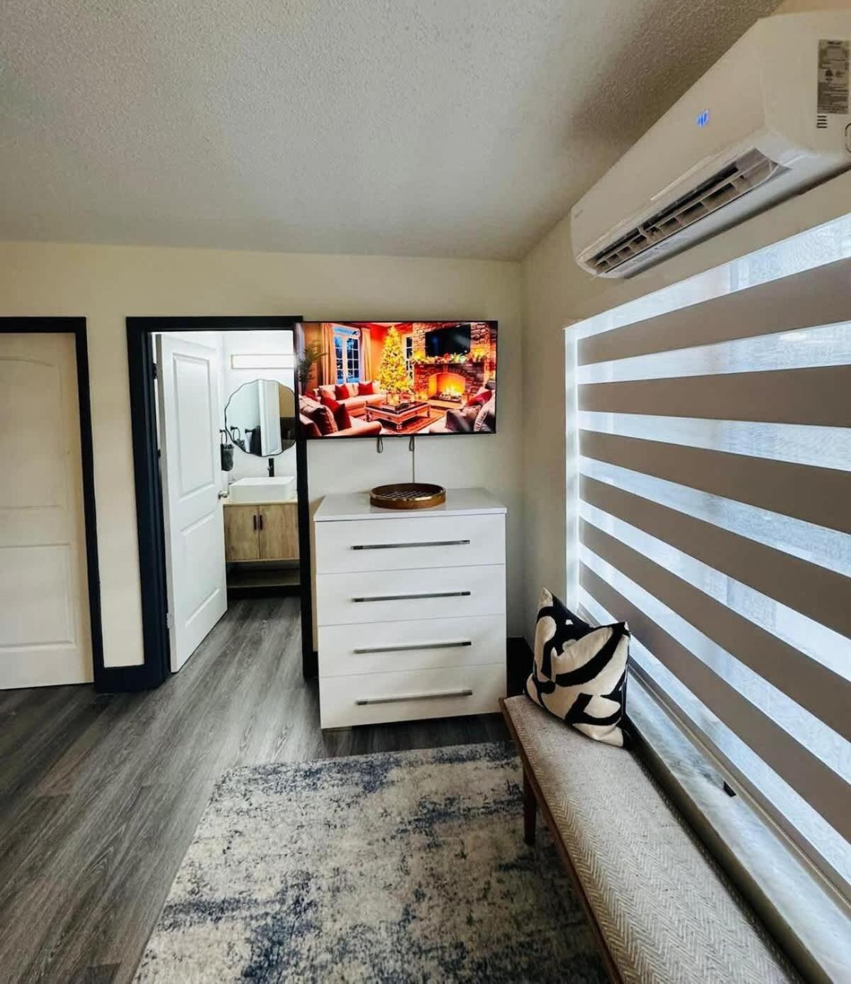 Apartment Oasis Near International