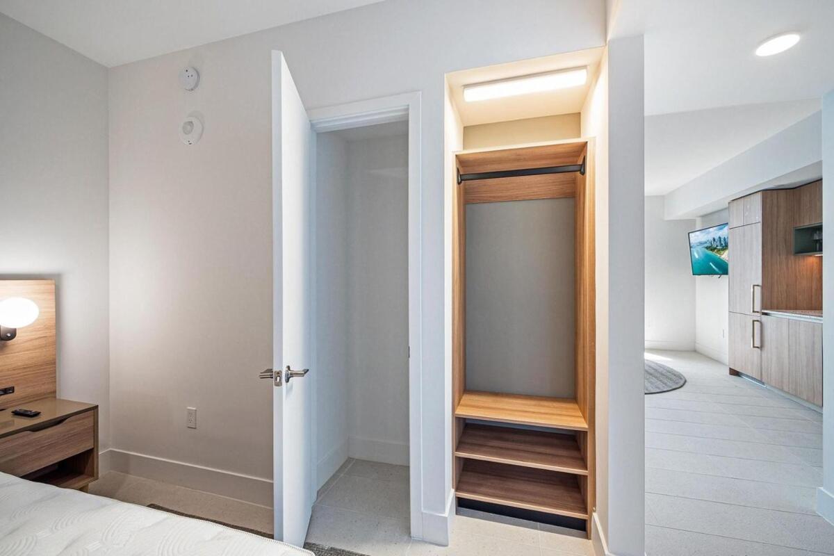 Splendid 1 Bed - Amazing Views Apartment *