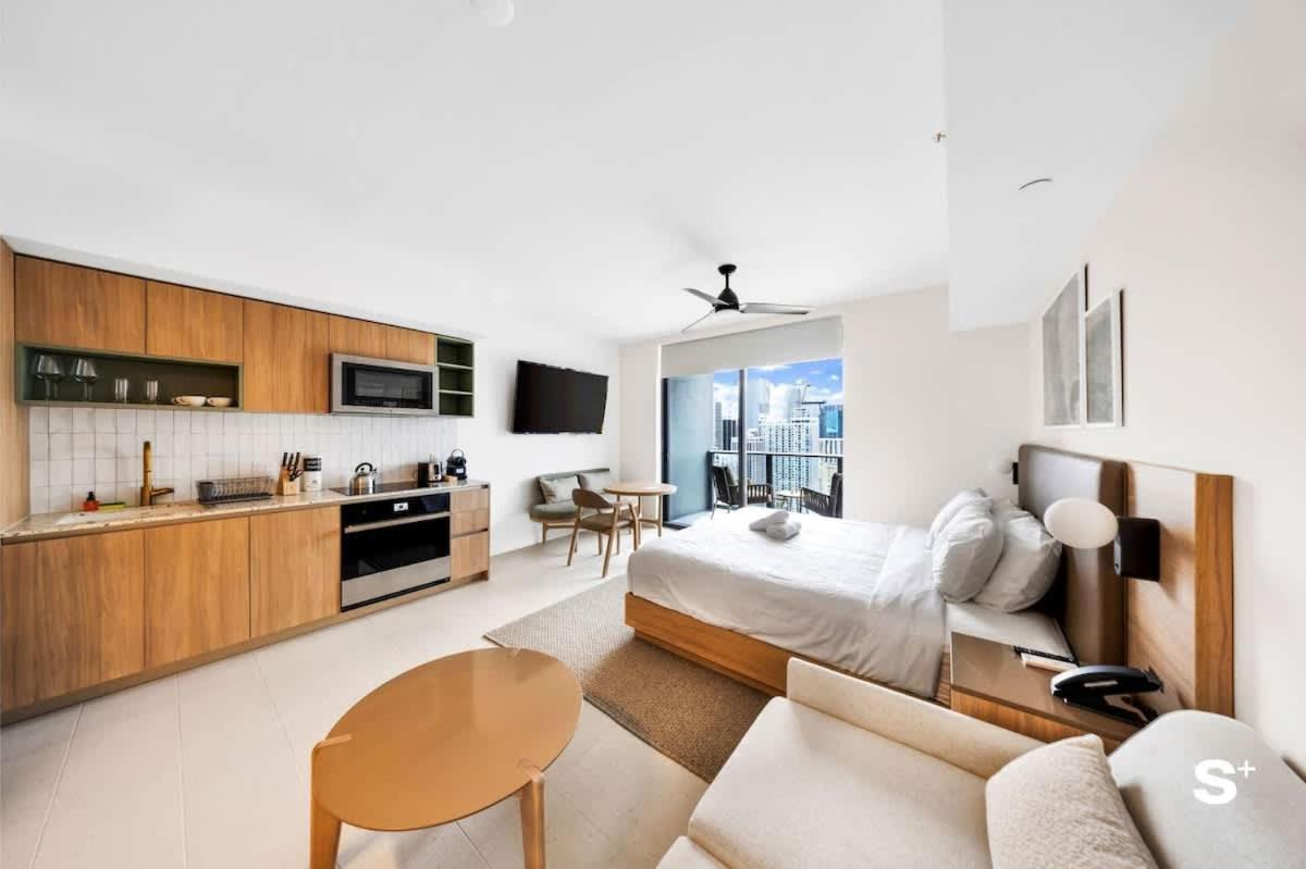 Apartment Modern In Downtown With Stunning Views *