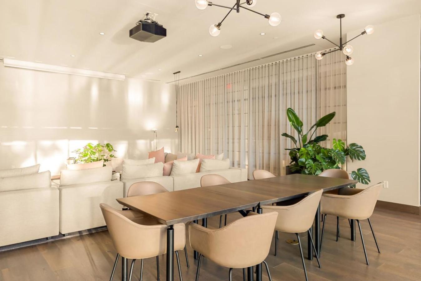 3002 Front Of Kaseya Center , Gym ,pool ,balcony Miami