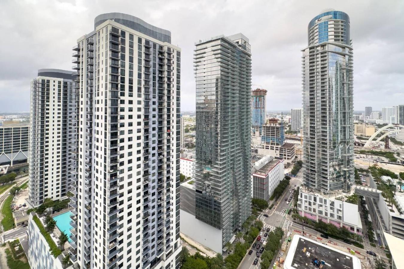 3002 Front Of Kaseya Center , Gym ,pool ,balcony * Miami
