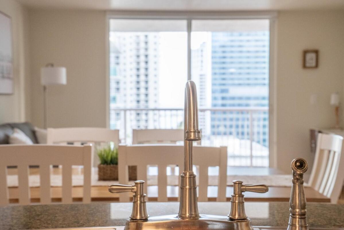 Relax And Stunning View 20th Floor Views Apartment