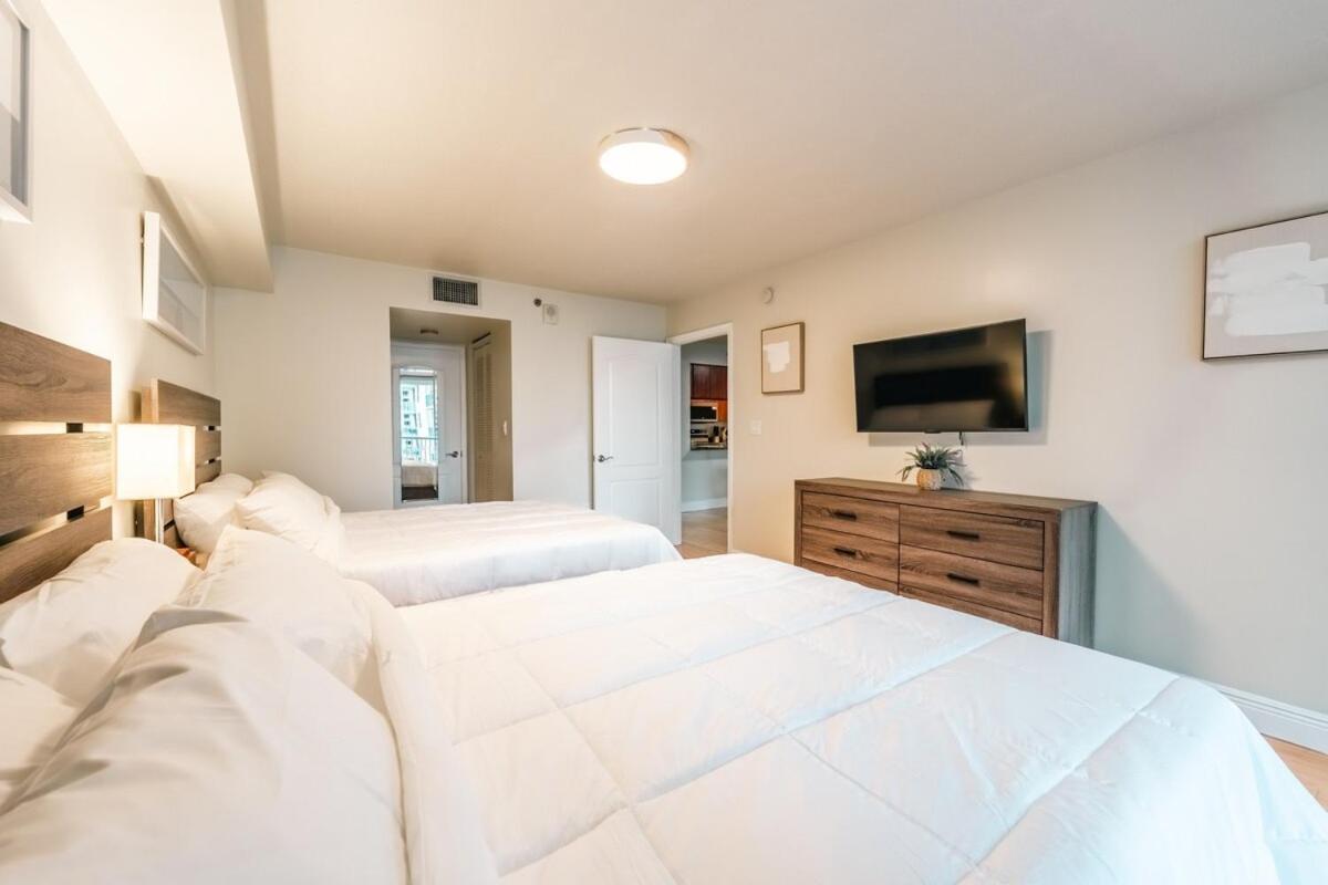 Relax And Stunning View 20th Floor Views Apartment