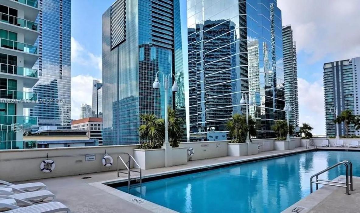 Lux Brickell Bay Views & Prime Location Miami