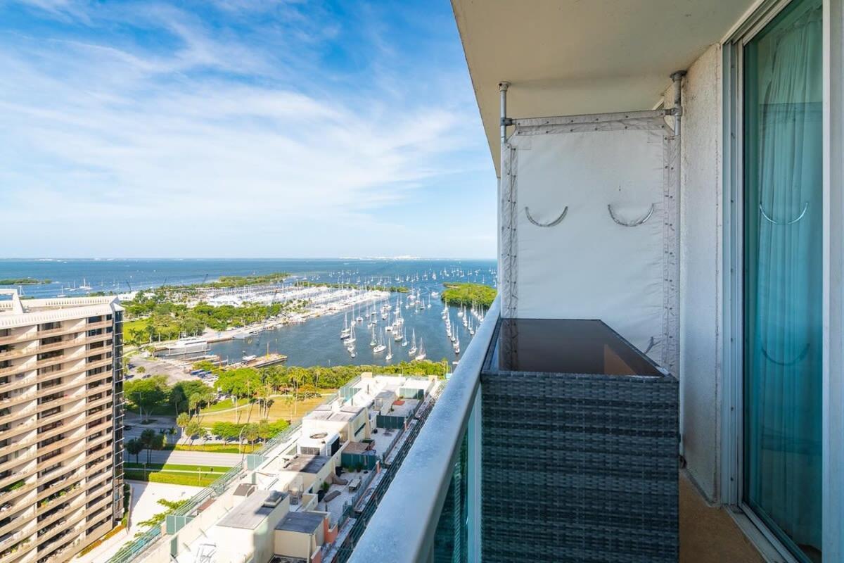 Apartment Cocktails & Coffee With Bay & View Balconies *