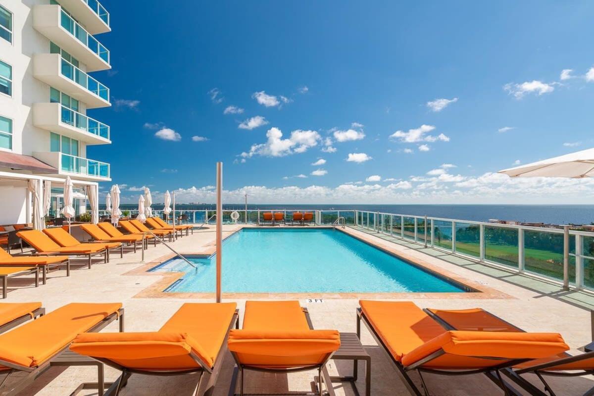 Cocktails & Coffee With Bay & View Balconies * Miami