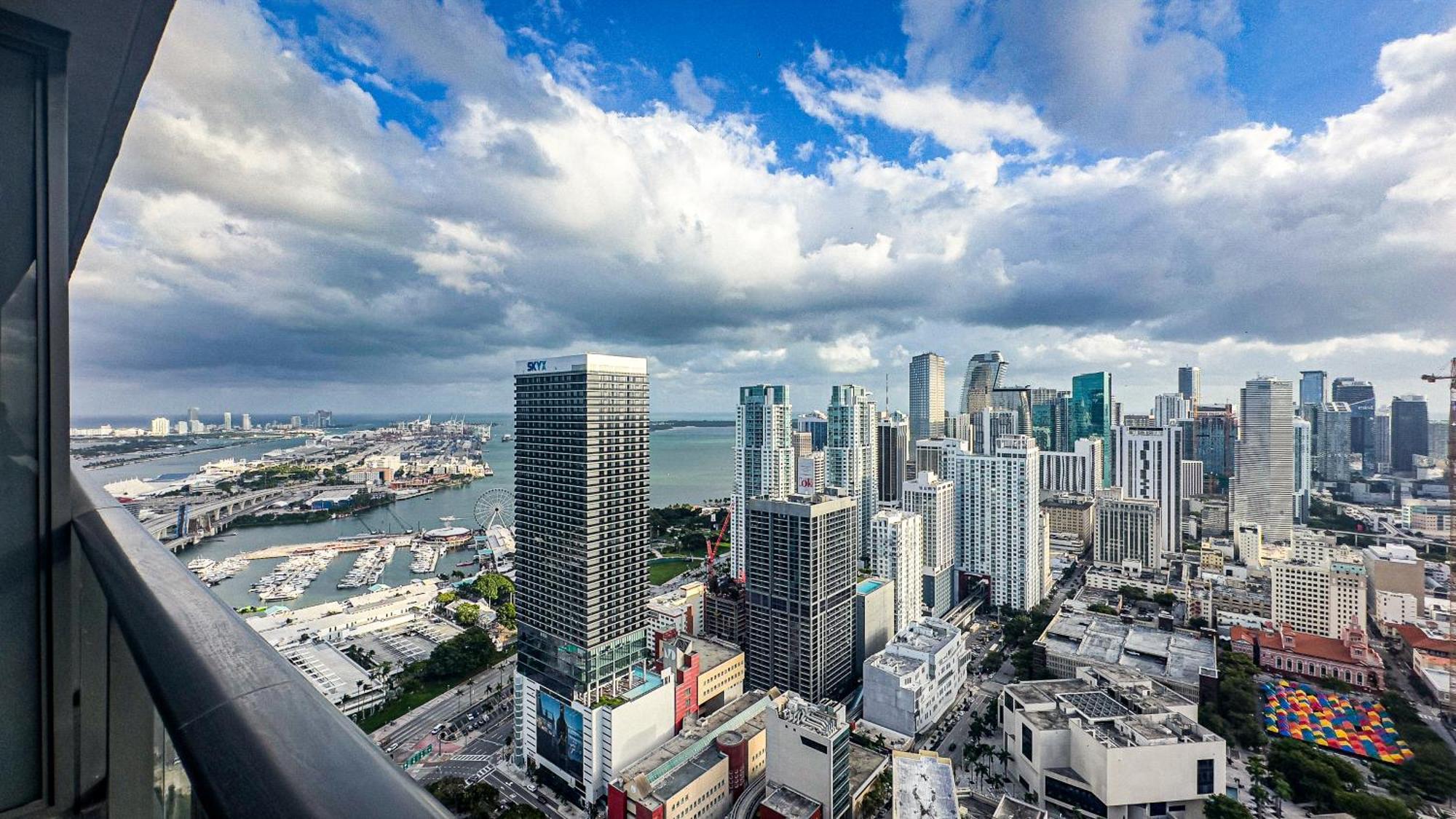 Private Club Access & Stunning Ocean Views Apartment