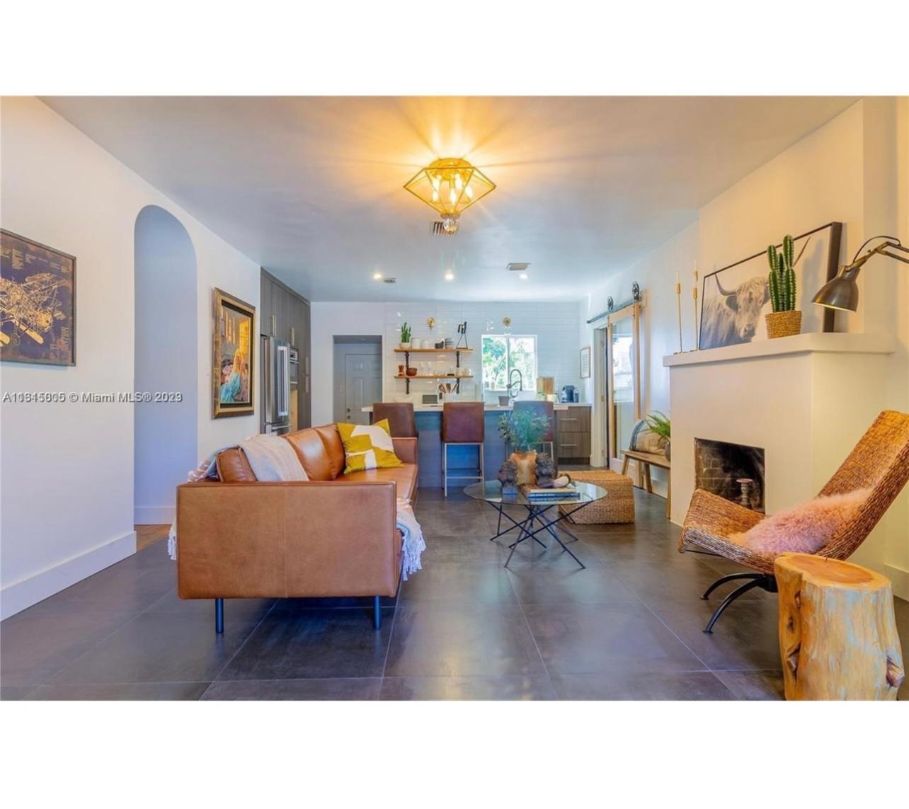 Artsy Oasis: Design District Gem Villa