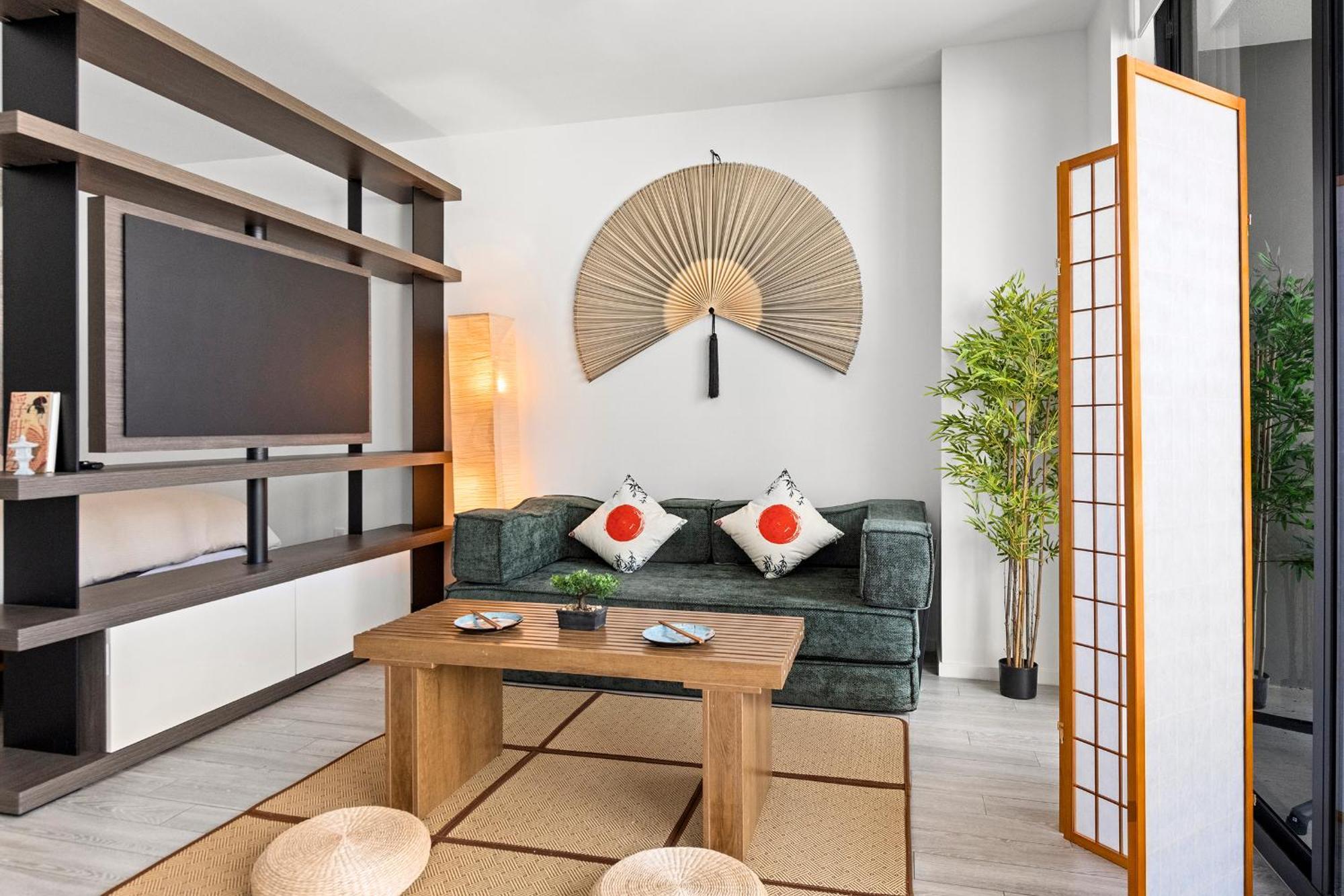 Breezy Luxury Residences - Near Kaseya Center Apartment *