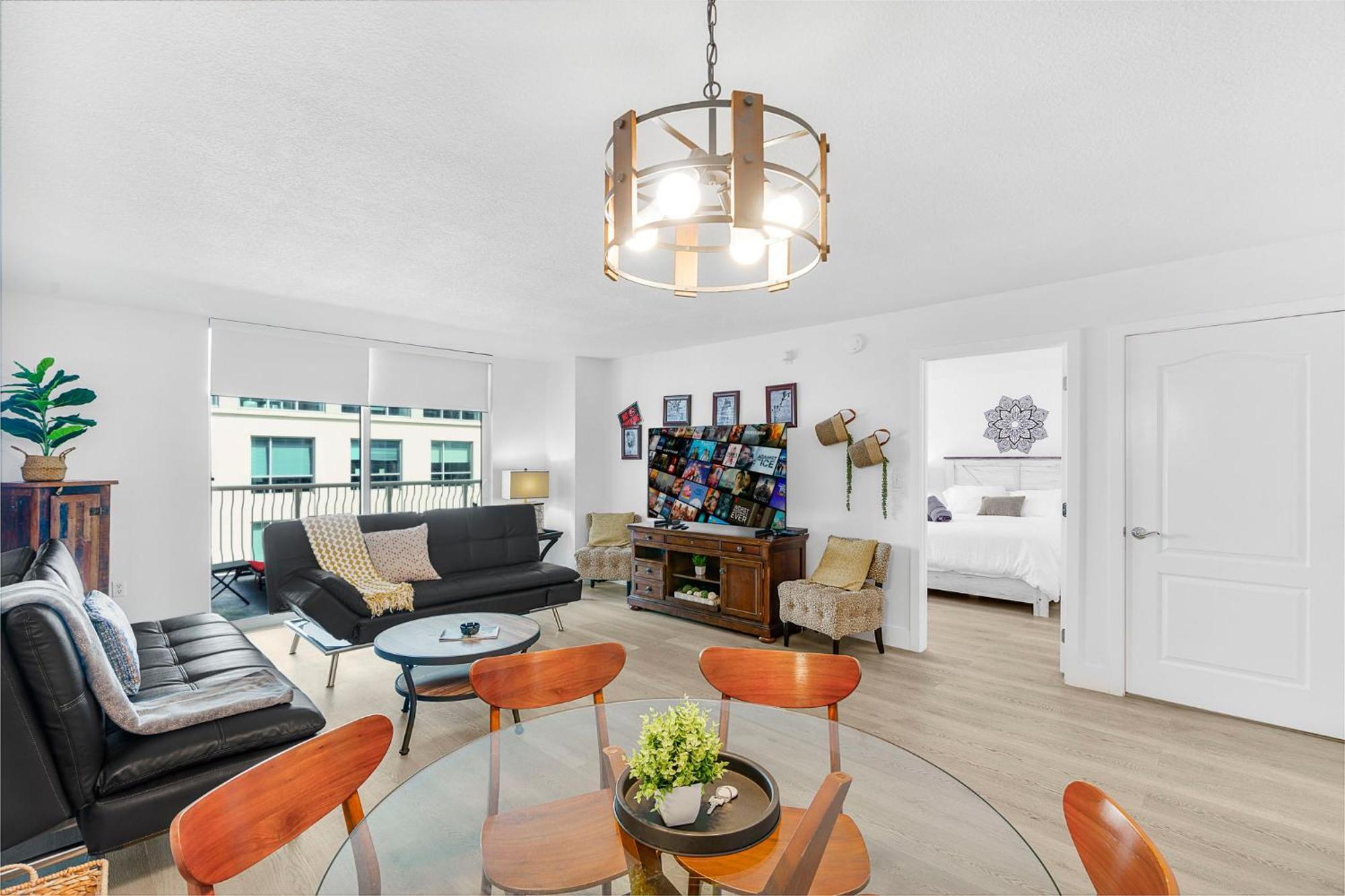 Stylish And Minimalist W Highlights Amenities! Apartment *