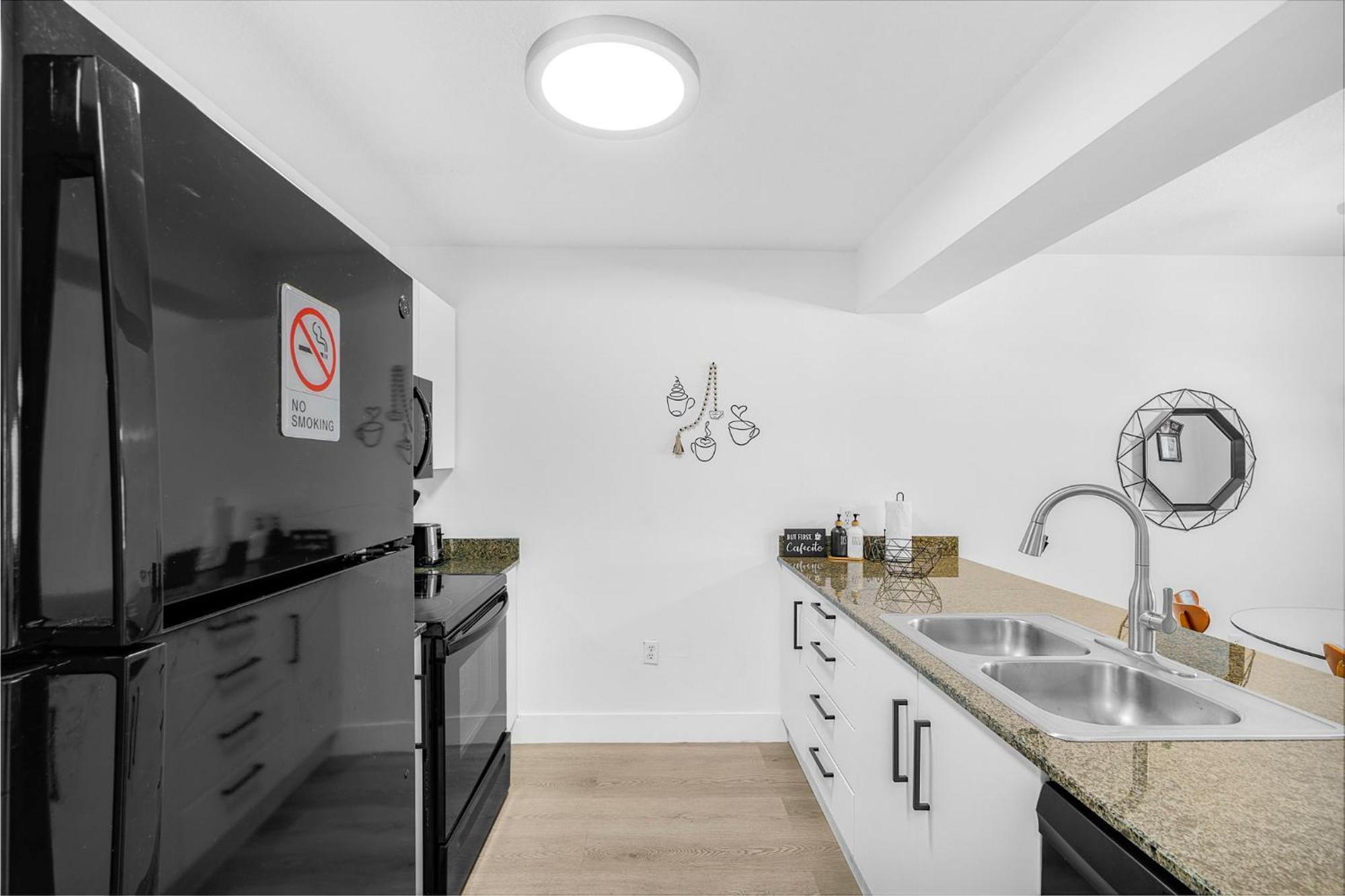Stylish And Minimalist W Highlights Amenities! * Miami