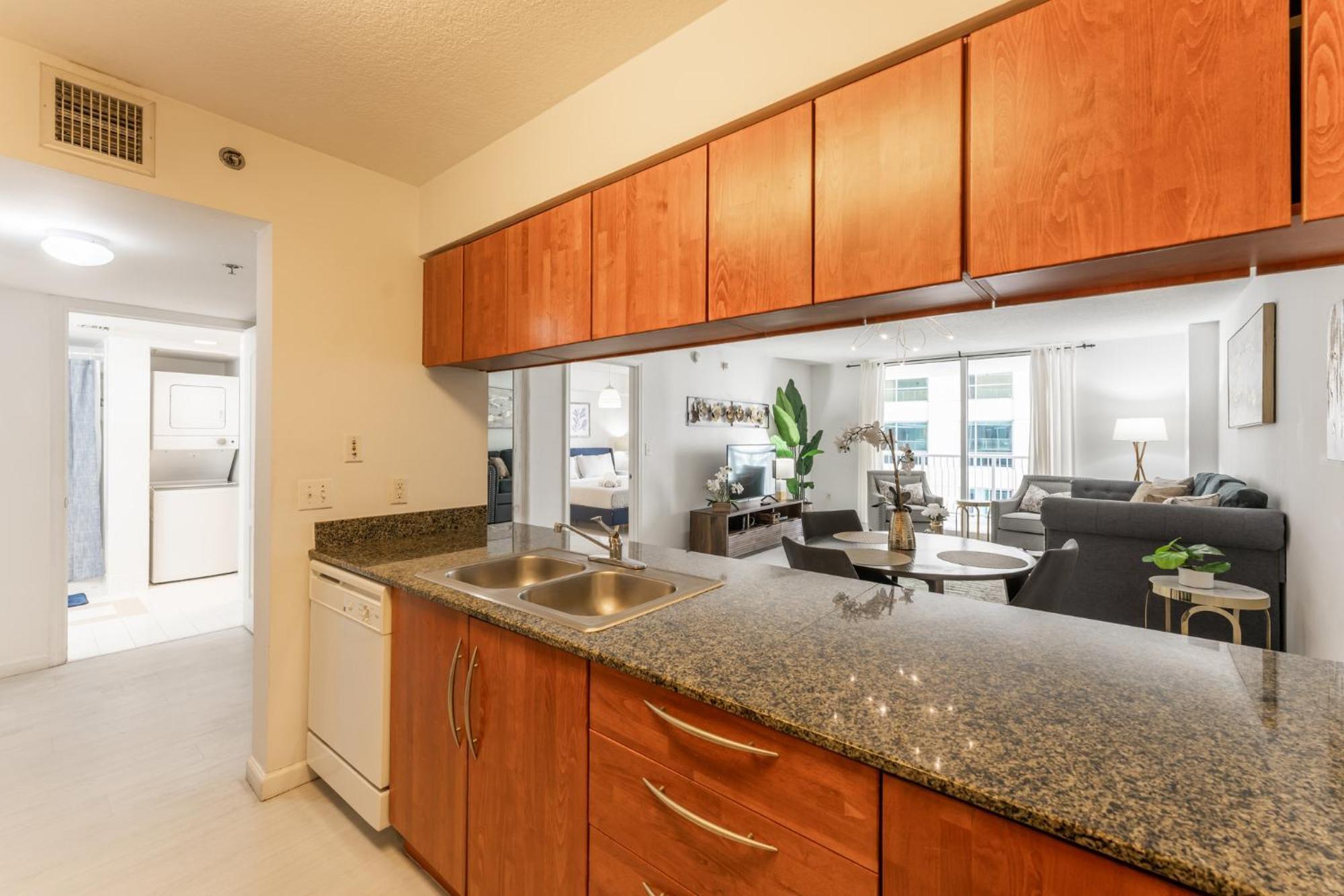 Lux Brickell Bay Views & Prime Location Aparthotel *