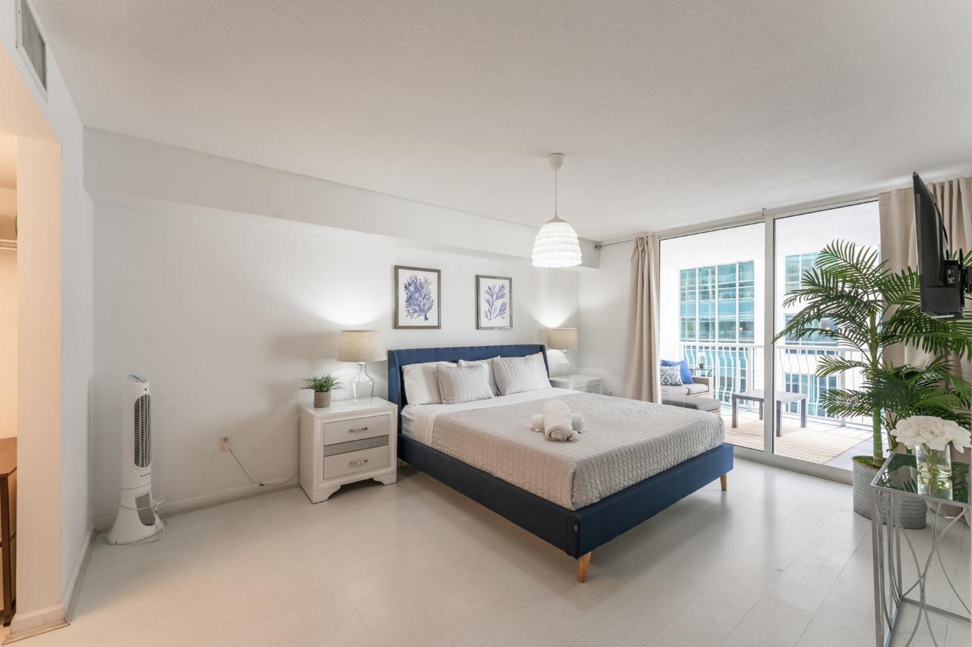 Lux Brickell Bay Views & Prime Location Aparthotel Miami