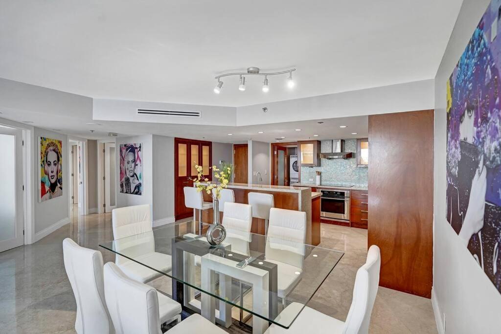 Only In My Dreams! Direct Water View Luxury *