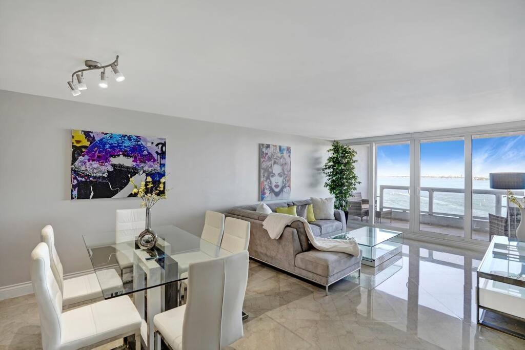 Only In My Dreams! Direct Water View Luxury Apartment