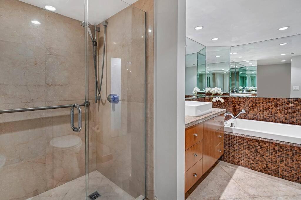 Only In My Dreams! Direct Water View Luxury