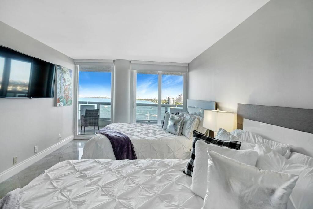 Only In My Dreams! Direct Water View Luxury