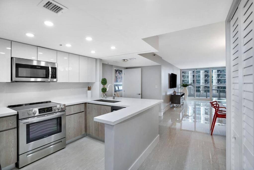 Calypso - Gorgeous Renovated Spacious Condo!
