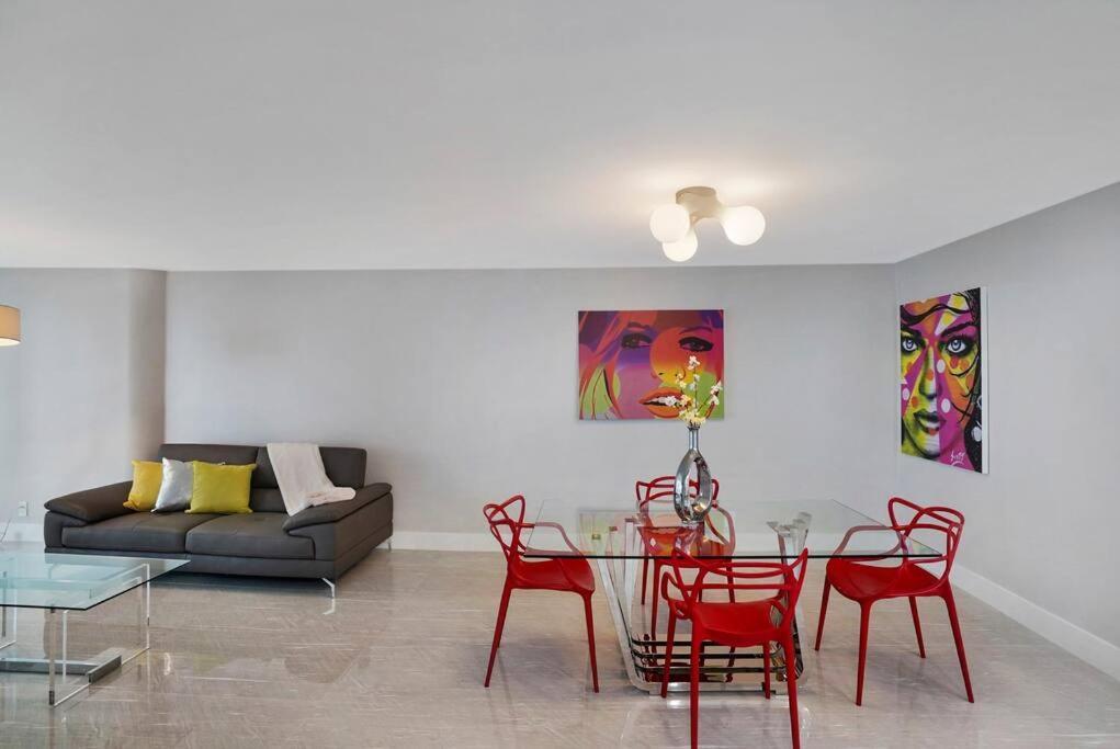 Calypso - Gorgeous Renovated Spacious Condo! Apartment Miami